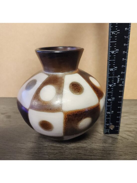 Vintage Peru Chulucanas Handmade Abstract Pottery Vases Signed Valeriano Paz (2) - Picture 11 of 11